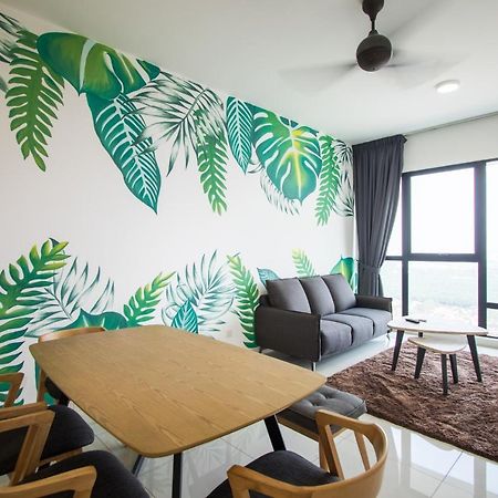 Holi Southkey Art Suite Johor Bahru Kültér fotó