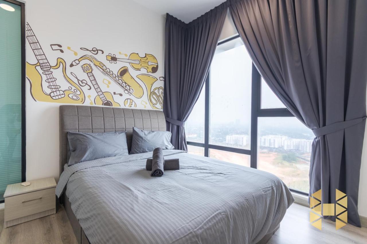 Holi Southkey Art Suite Johor Bahru Kültér fotó