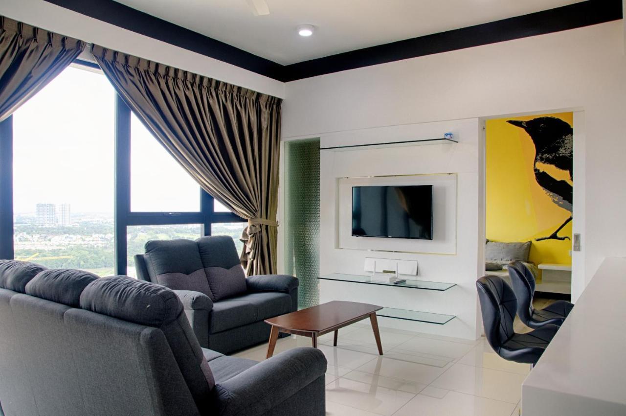 Holi Southkey Art Suite Johor Bahru Szoba fotó